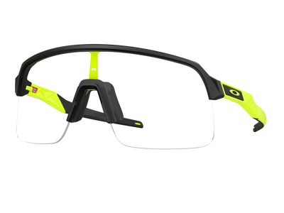 OAKLEY | SUTRO™ LITE | COURT COLLECTION | PRO EYEWEAR | AKINIAI KORTAMS | AKINIAI SPORTUI VIDUJE | PADELIUI | TENISUI | TINKLINIUI